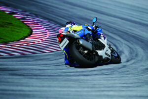 GSX-R750ZAM5_action03