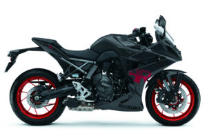 GSX800FRQM6_YKV_right