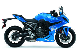 GSX800FRQM6_YSF_right